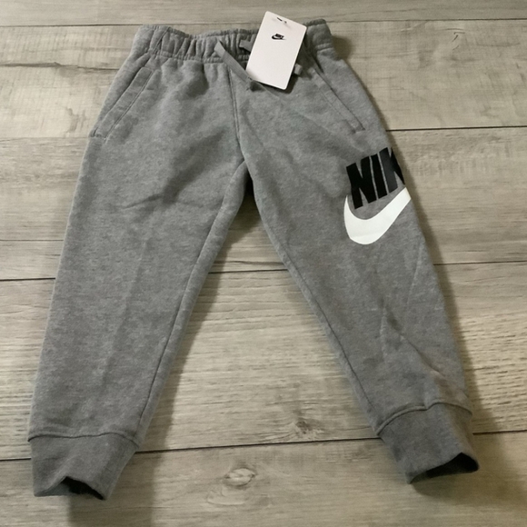 Nike Boys Hoodie & Jogger Outfit Size 4(NWT)~PRICE IS FIRM~ - Picture 3 of 5